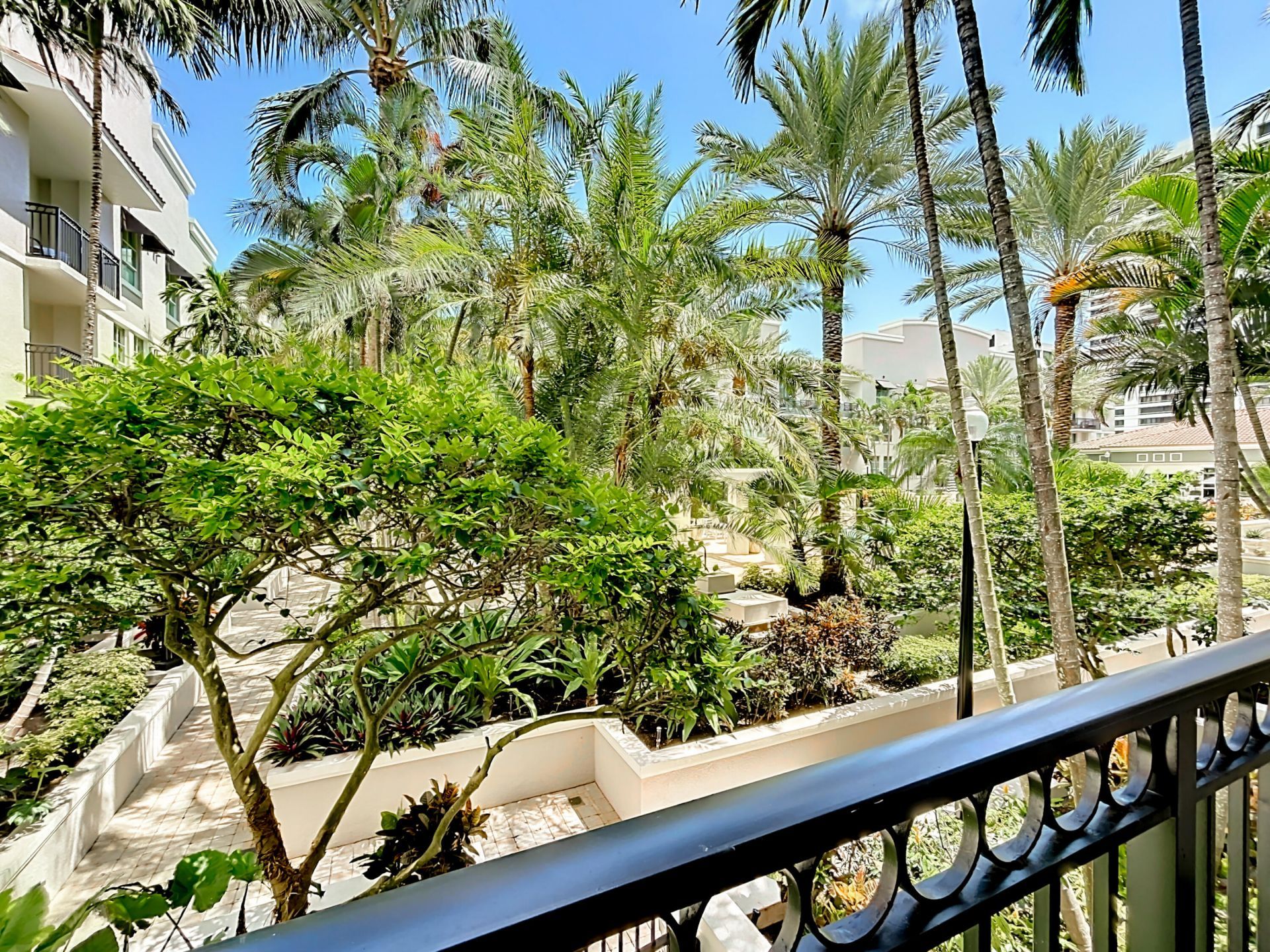 600 S Dixie Highway, Unit 630, West Palm Beach, FL 33401 Photo