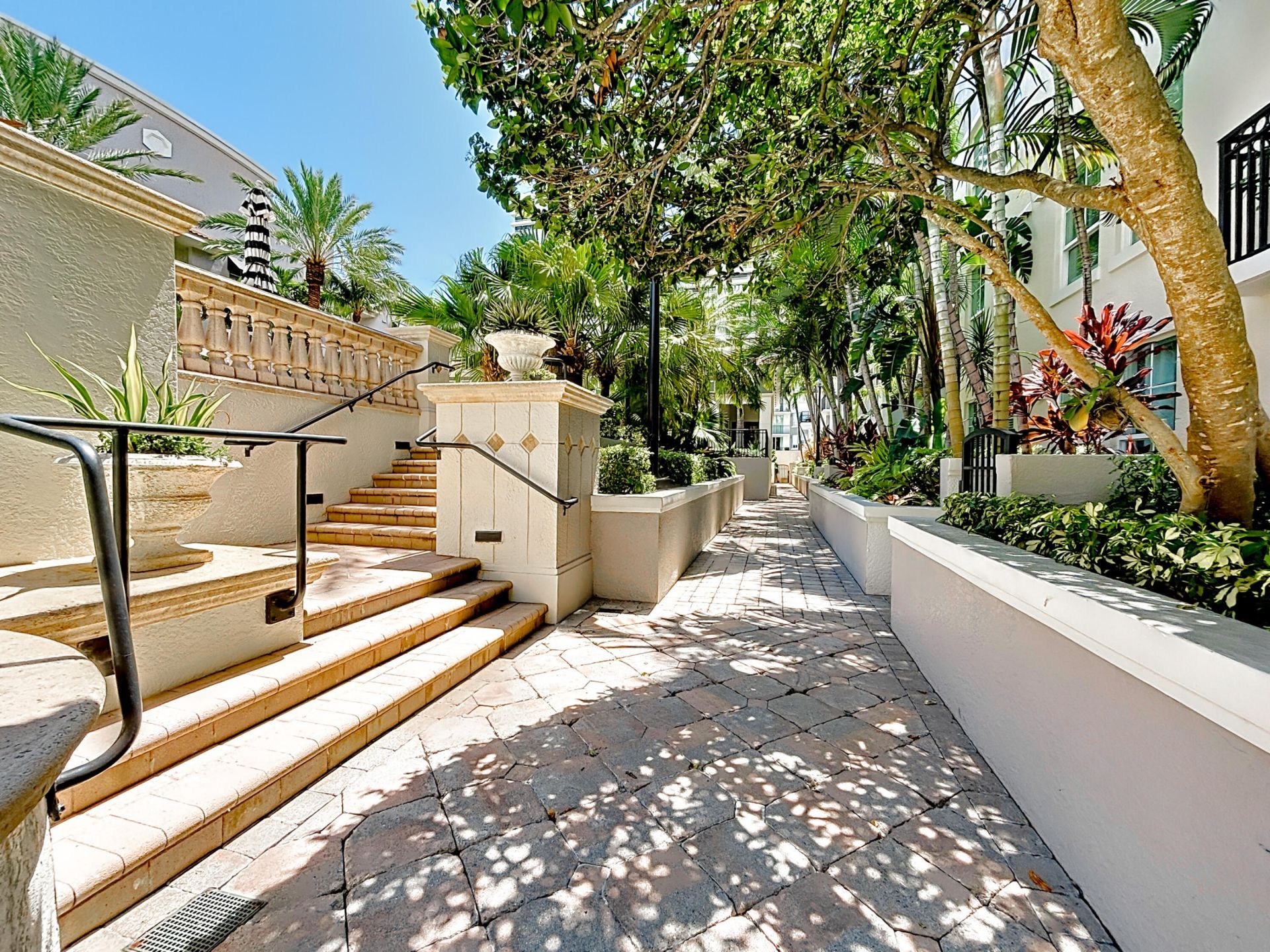 600 S Dixie Highway, Unit 630, West Palm Beach, FL 33401 Photo