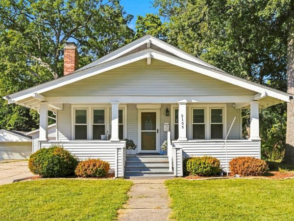 3155 18th Avenue , Moline, IL 61265