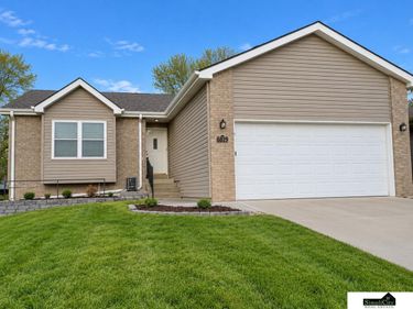 6201 Baxter Place, Lincoln, NE 68516