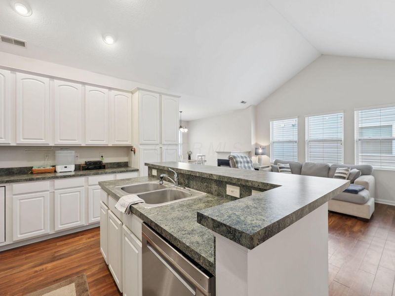 6729 Bigerton Bend, Canal Winchester, OH 43110 Photo 15