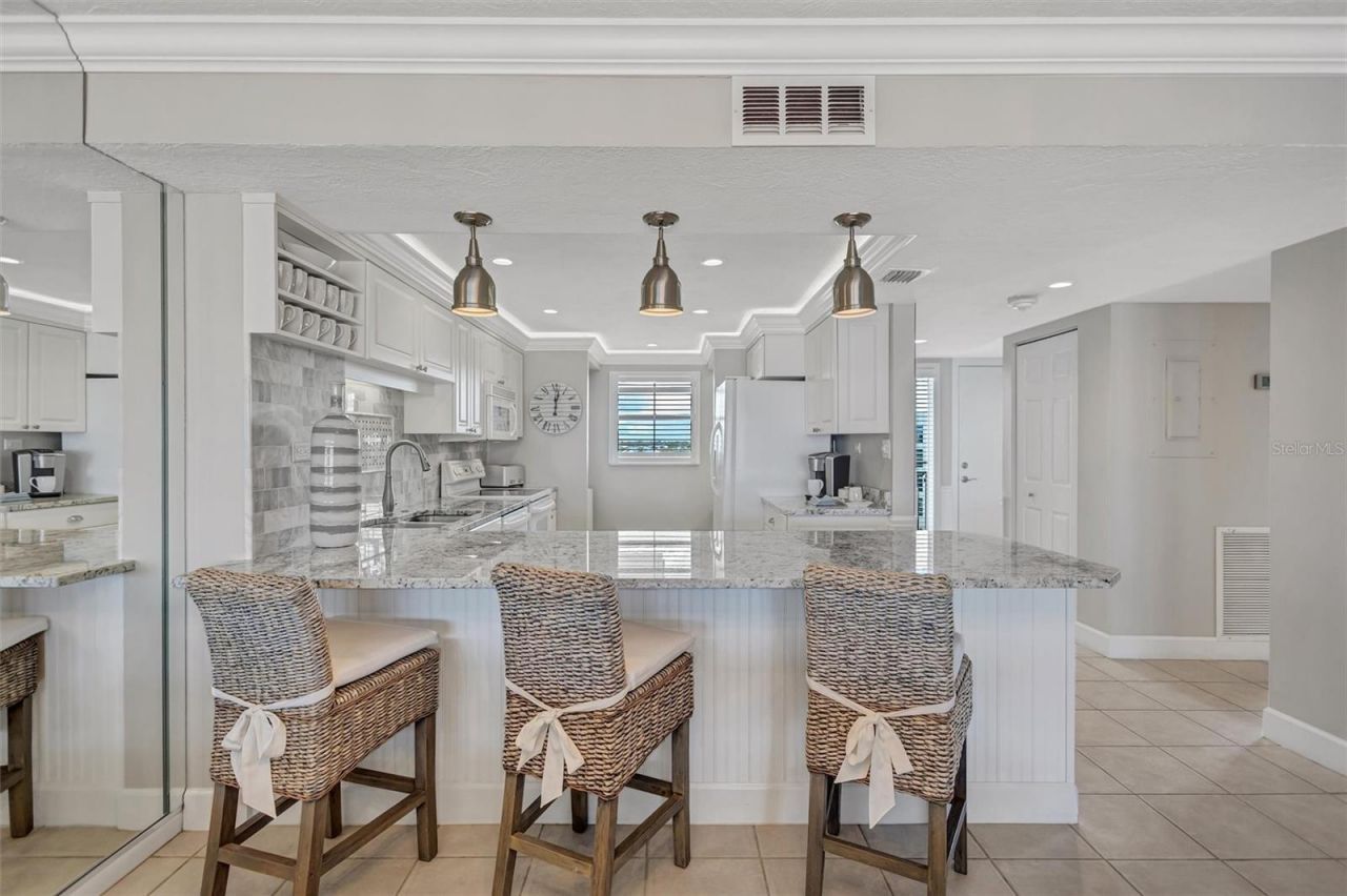 6480 Midnight Pass Road, Unit 612, Sarasota, FL 34242 Photo