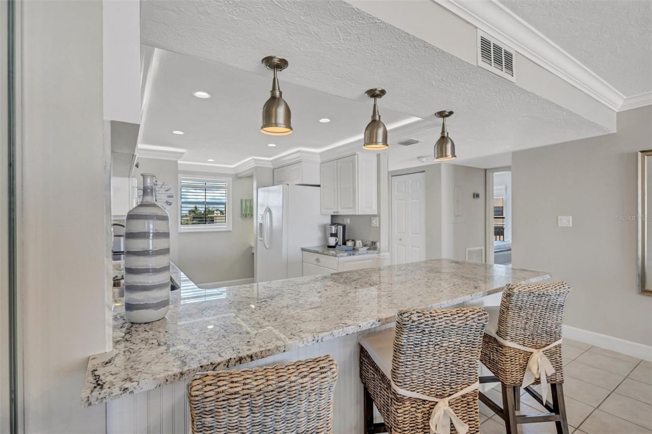 6480 Midnight Pass Road, Unit 612, Sarasota, FL 34242 Photo