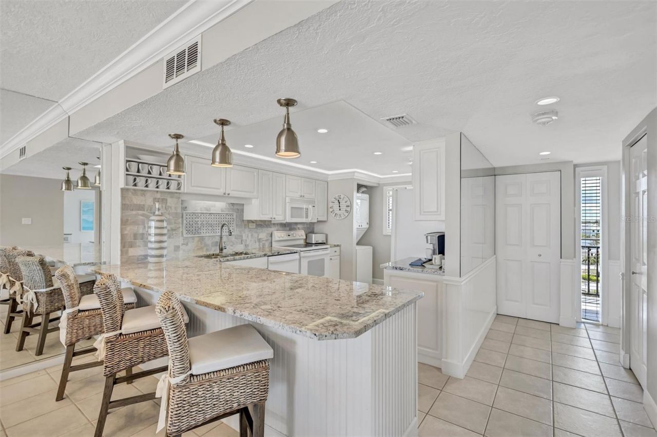 6480 Midnight Pass Road, Unit 612, Sarasota, FL 34242 Photo