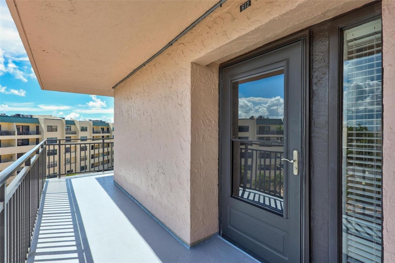 6480 Midnight Pass Road, Unit 612, Sarasota, FL 34242 Photo