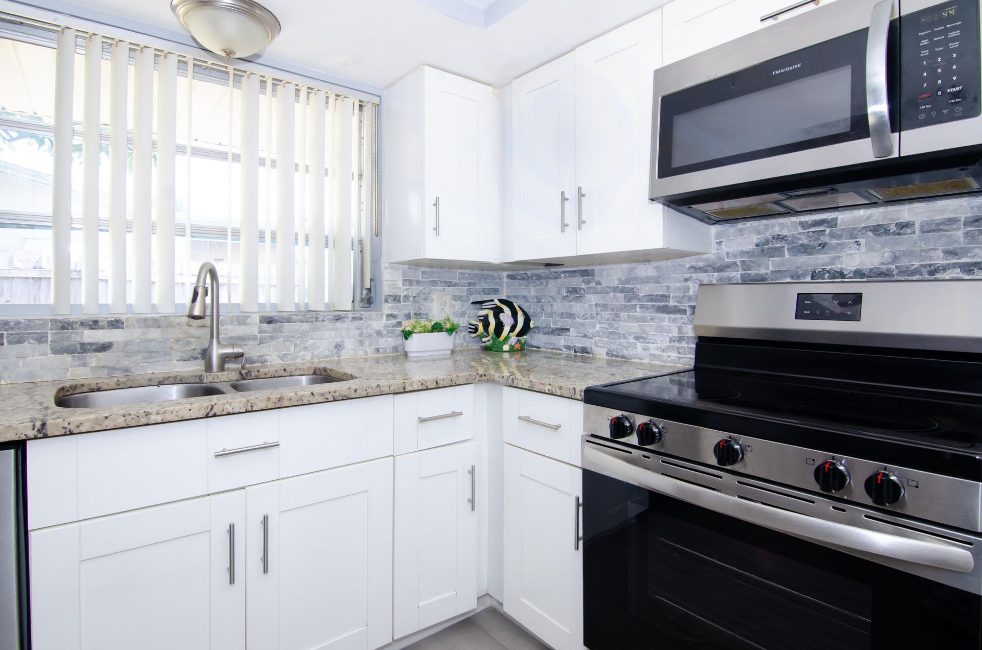 891 Lyndon Drive, Lantana, FL 33462 Photo