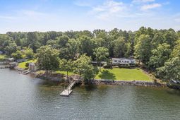 1184 Putnam Drive photo 4