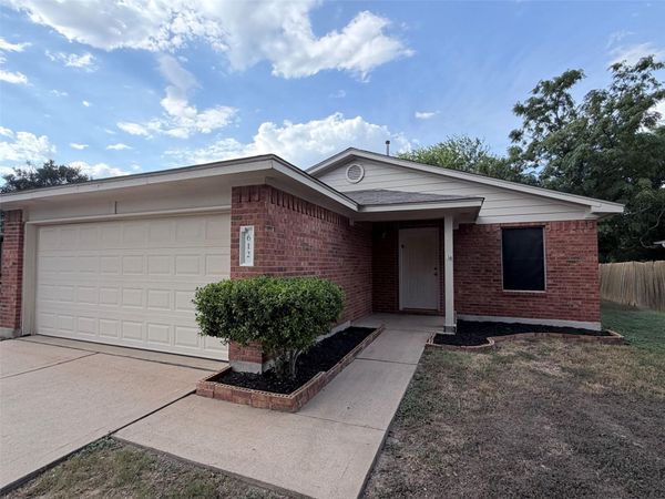 612 Elizabeth LN, Bastrop, TX 78602