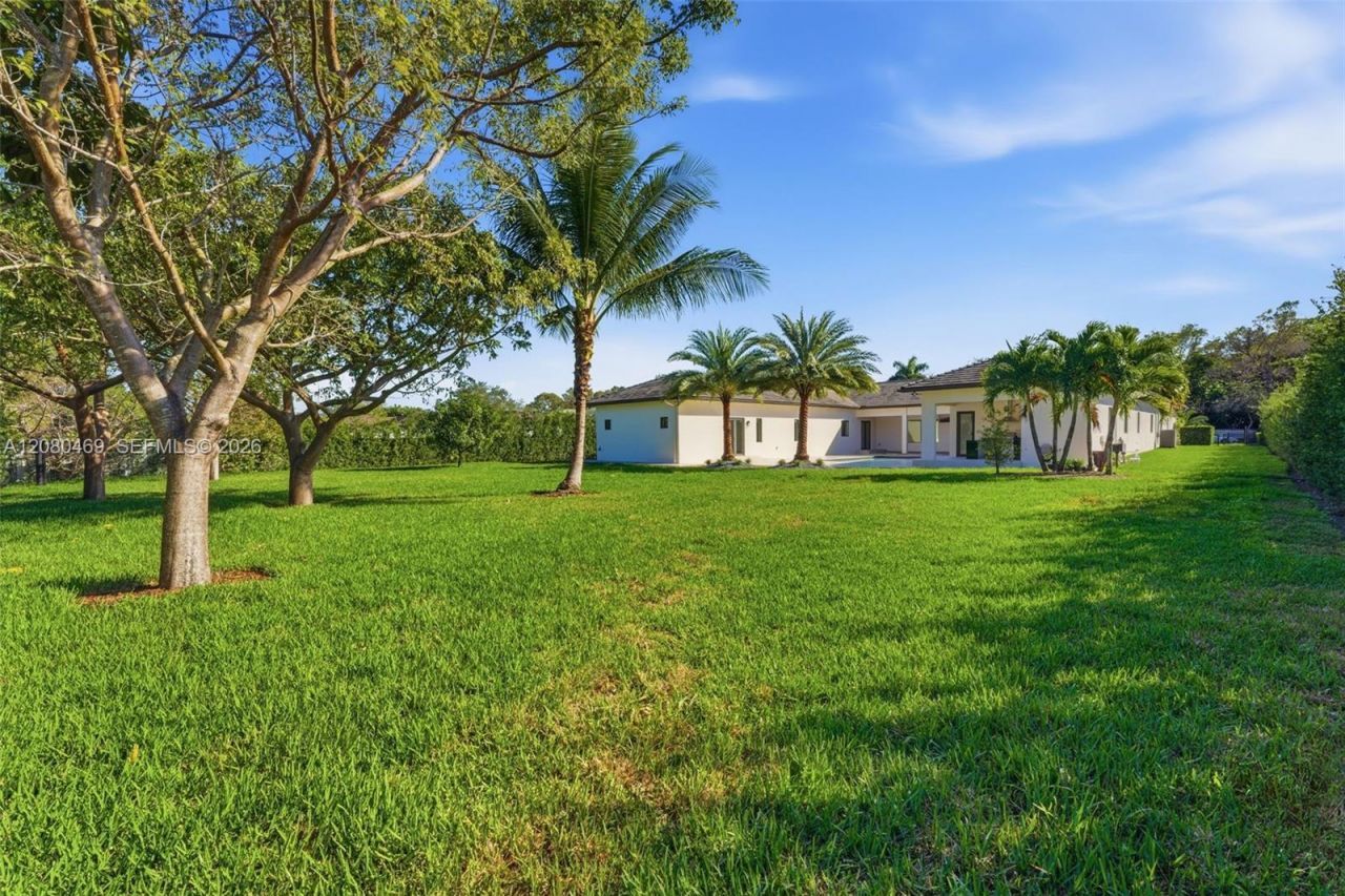 10005 SW 66th St , Miami, FL 33173 Photo