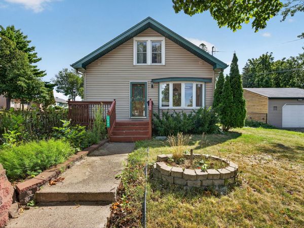 1498 Hazelwood Street, Saint Paul, MN 55106