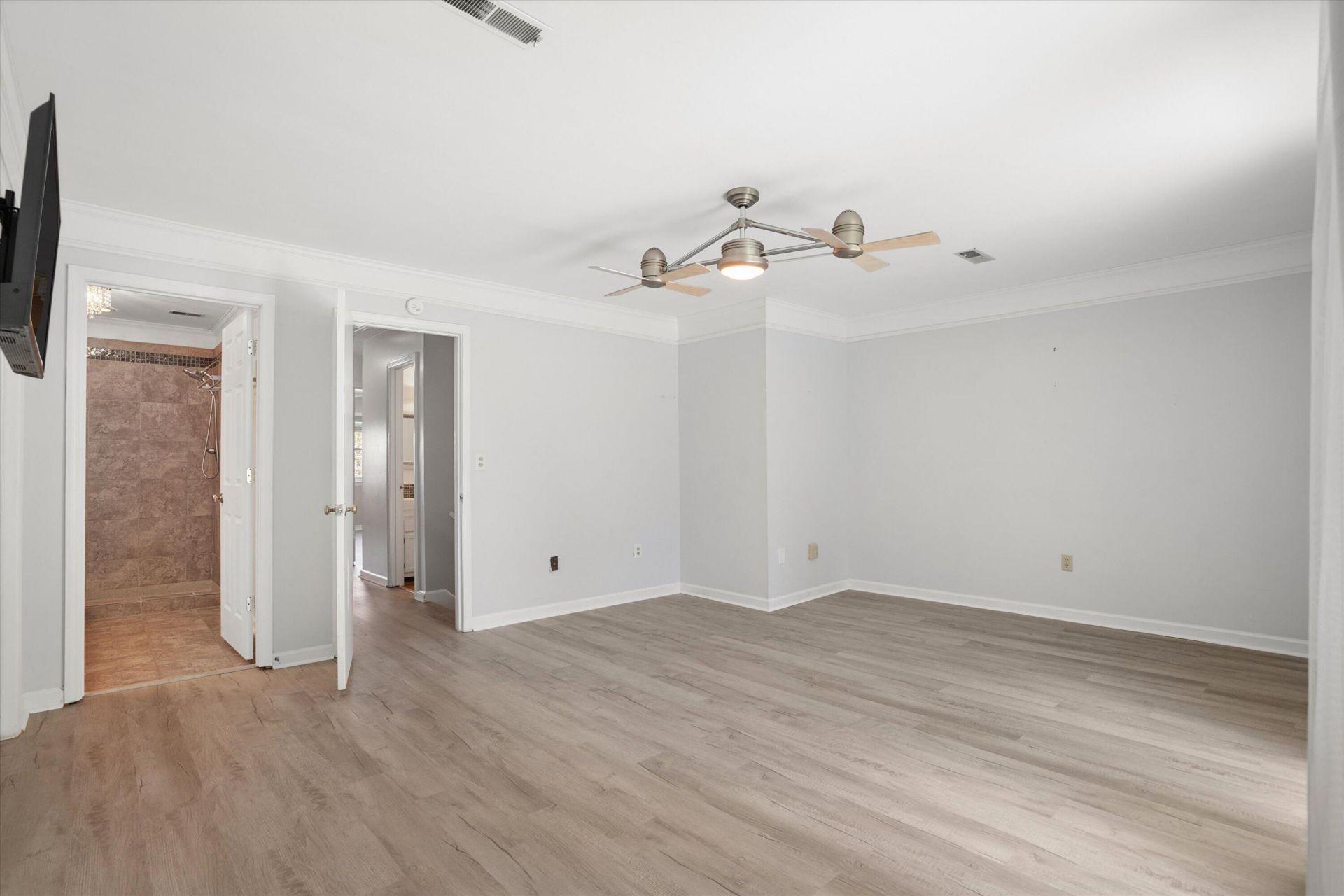 1304 Ventura Place Photo 19