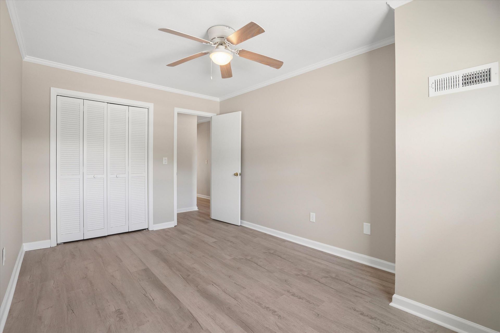 1304 Ventura Place Photo 26