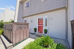 1304 Ventura Place photo 4