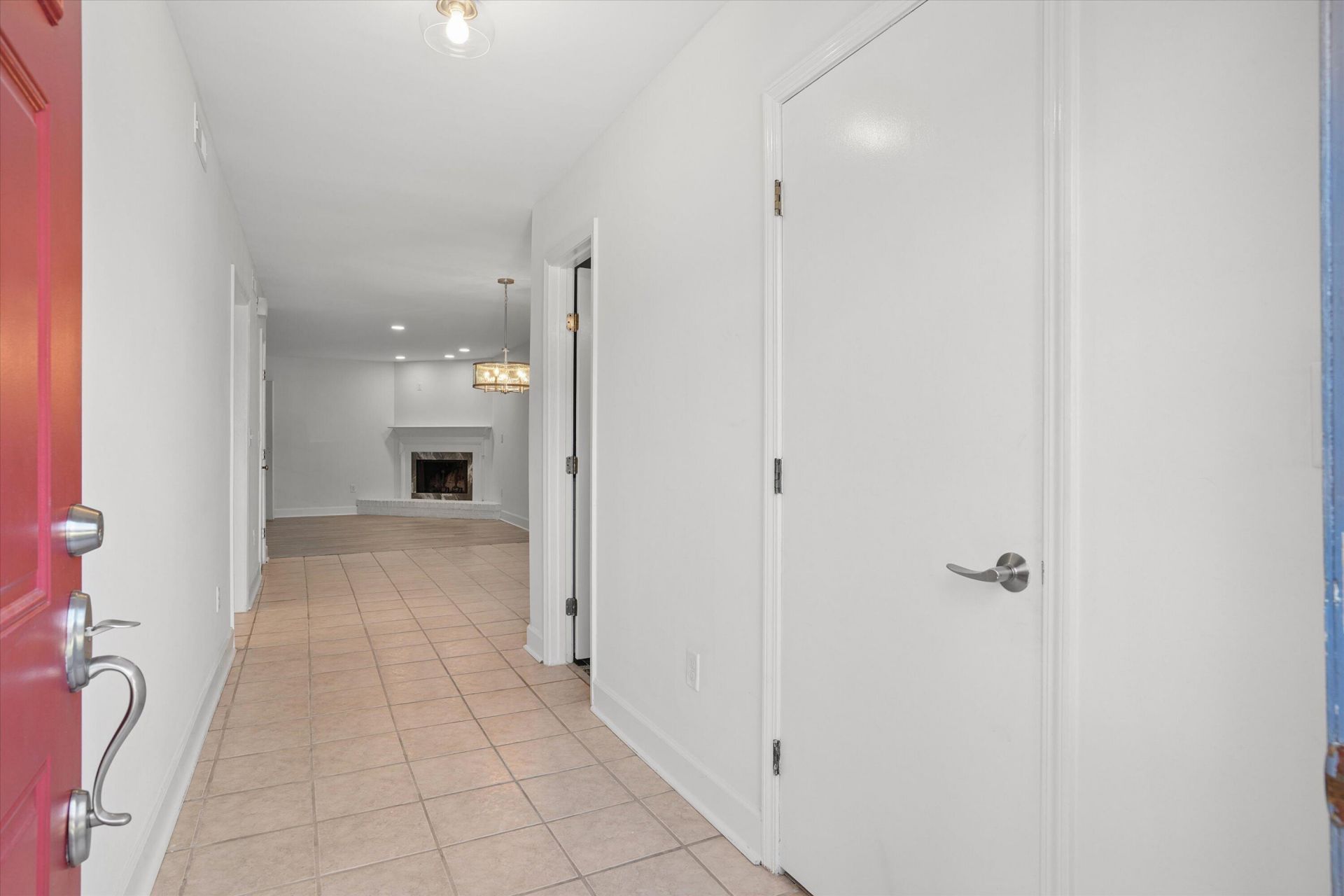 1304 Ventura Place Photo 6