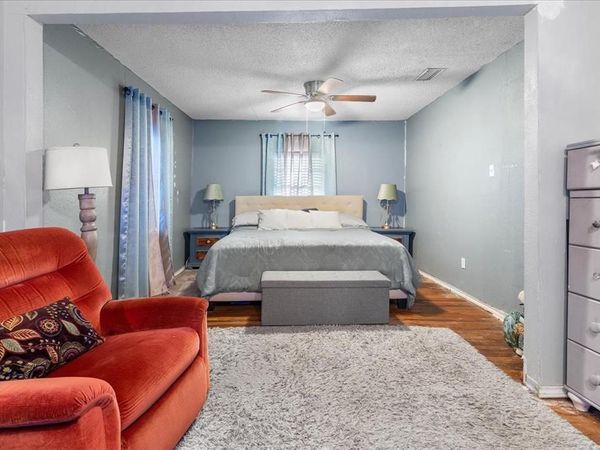2801 Crystal Drive, Balch Springs, TX 75180