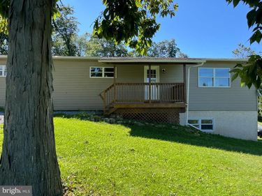 716 RED HILL ROAD, NARVON, PA 17555