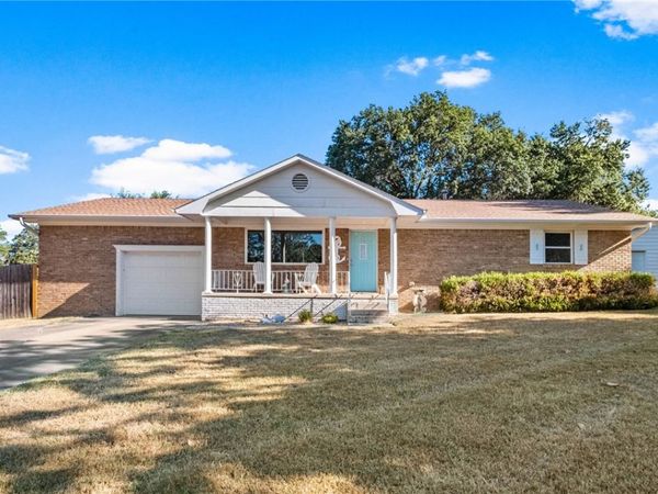 336 Eastwood Drive, Prairie Grove, AR 72753