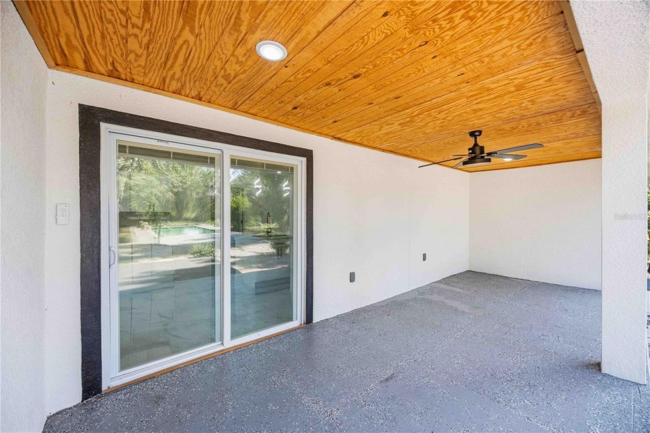 401 Old School House Road E, Loughman, FL 33858 Photo