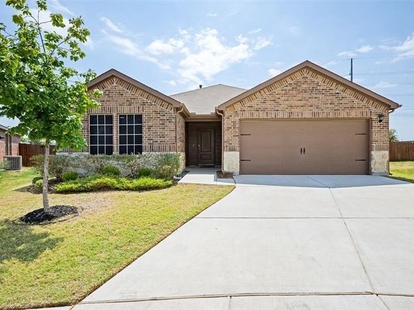 1104 Saddlehorn Drive, Denton, TX 76207