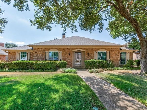1700 Mayflower Drive , Richardson, TX 75081