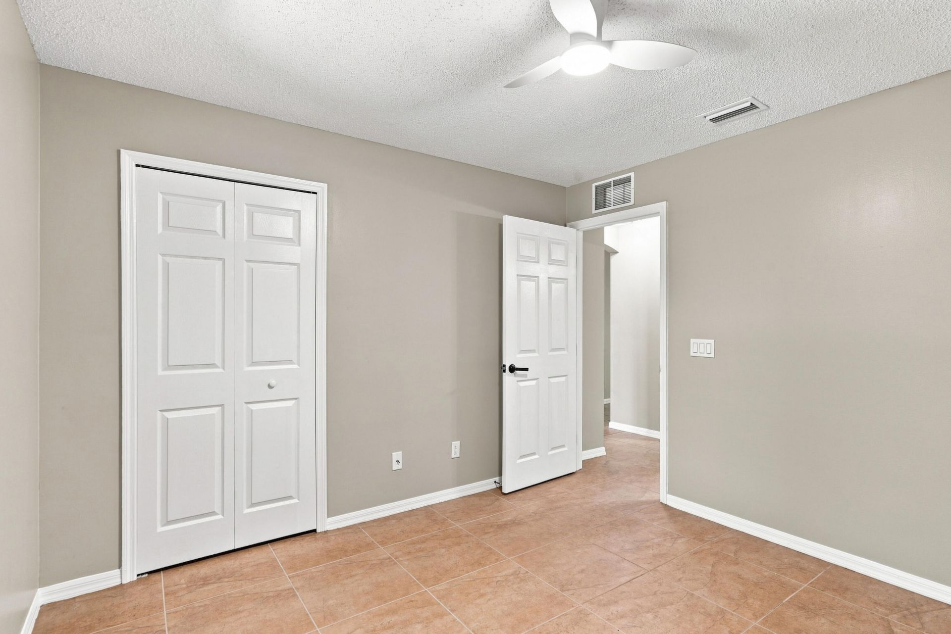 820 SW Jennifer Terrace, Port Saint Lucie, FL 34953 Photo