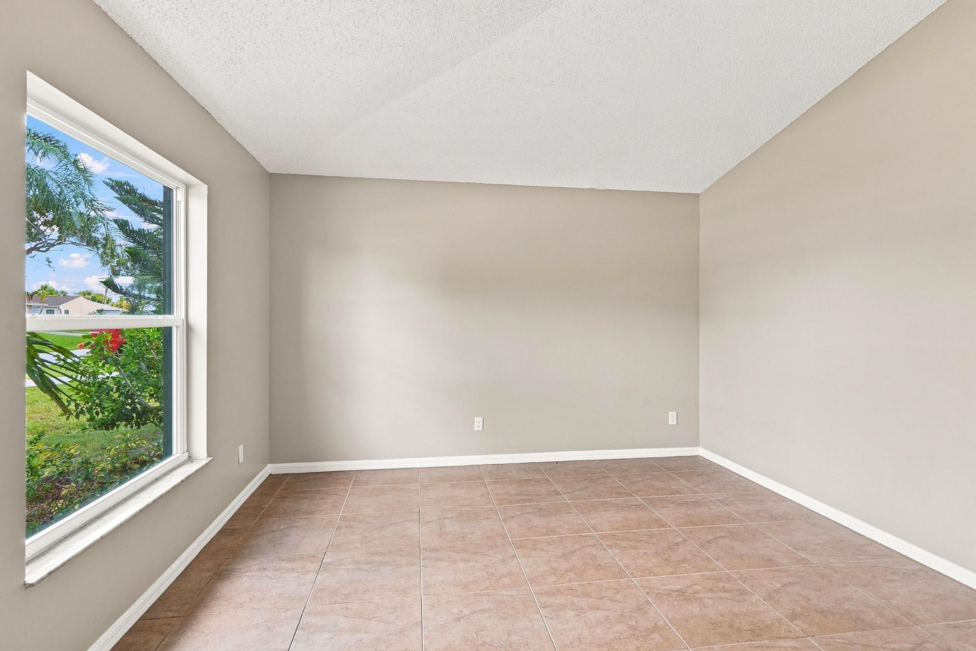 820 SW Jennifer Terrace, Port Saint Lucie, FL 34953 Photo