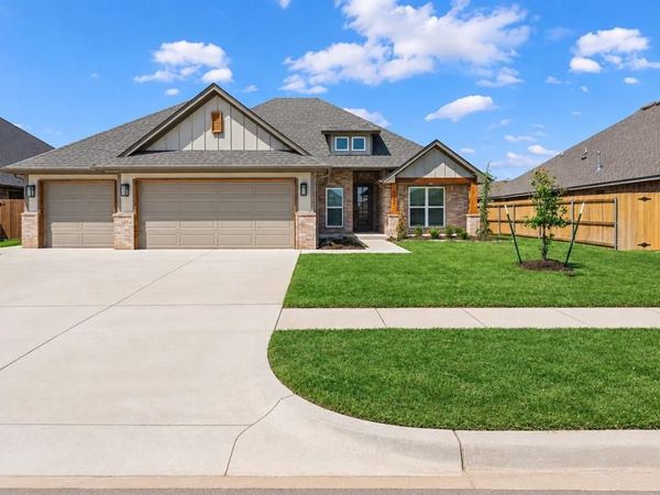 4908 Vine Cliff Road, Mustang, OK 73064