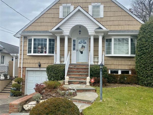 51 Lenox Avenue , Westbury, NY 11590