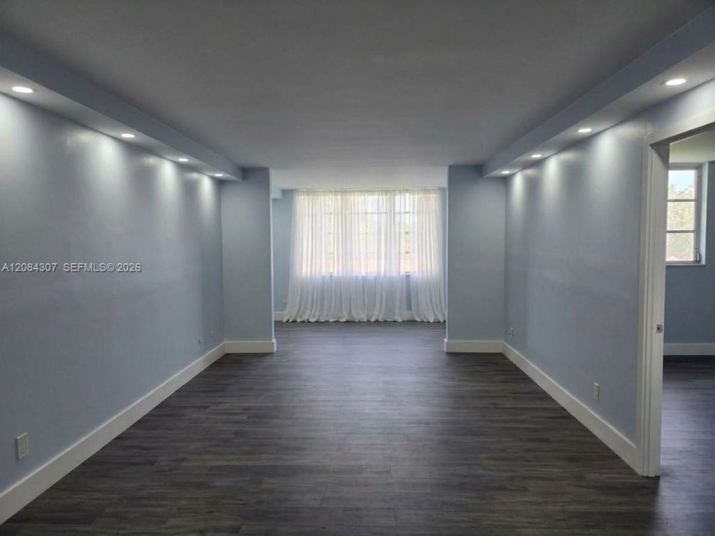 445 NE 195th St , Unit 332, Miami, FL 33179 Photo