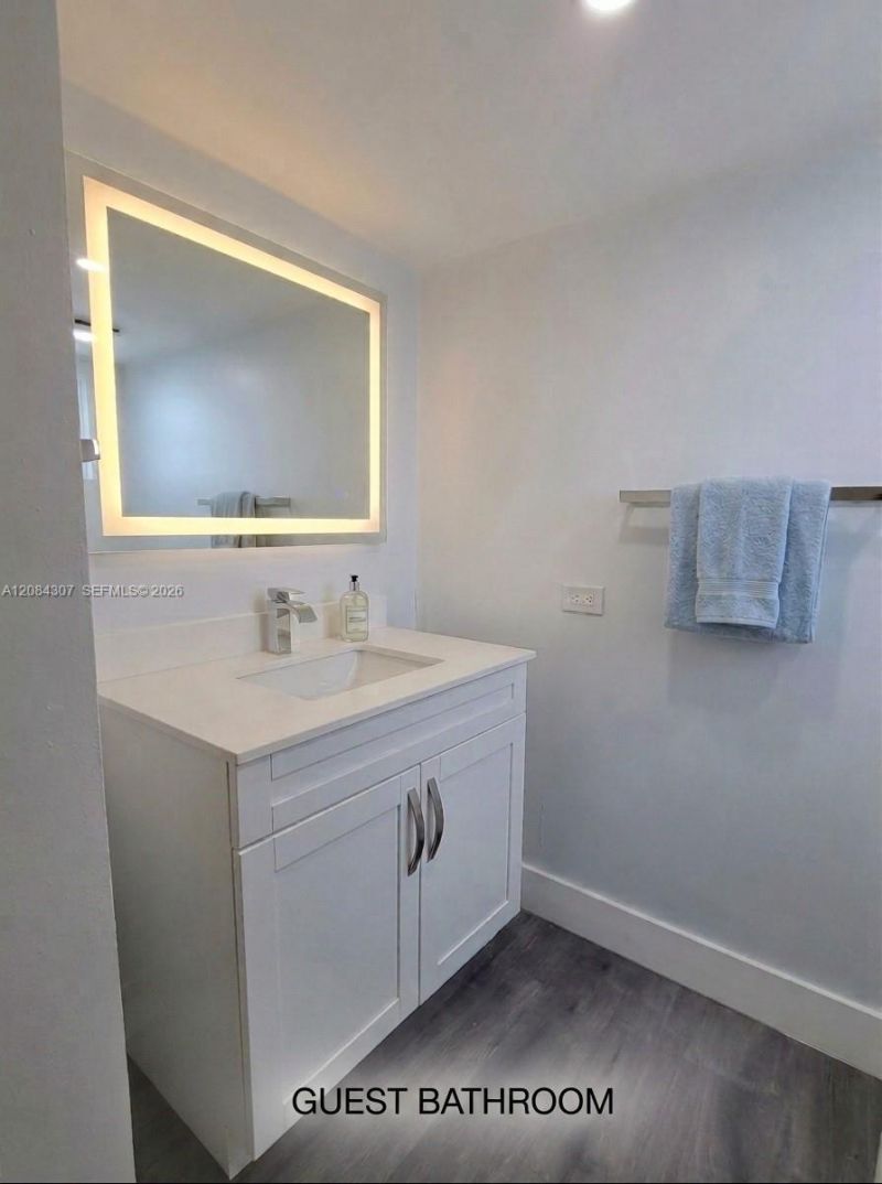 445 NE 195th St , Unit 332, Miami, FL 33179 Photo