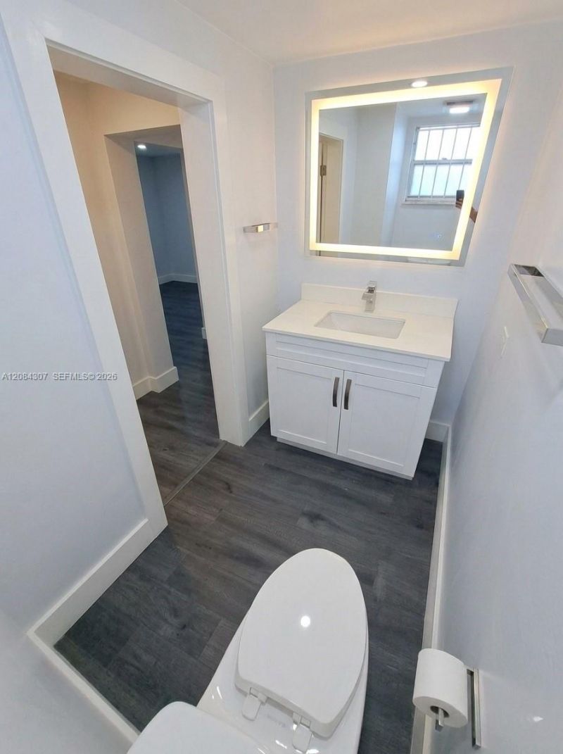 445 NE 195th St , Unit 332, Miami, FL 33179 Photo