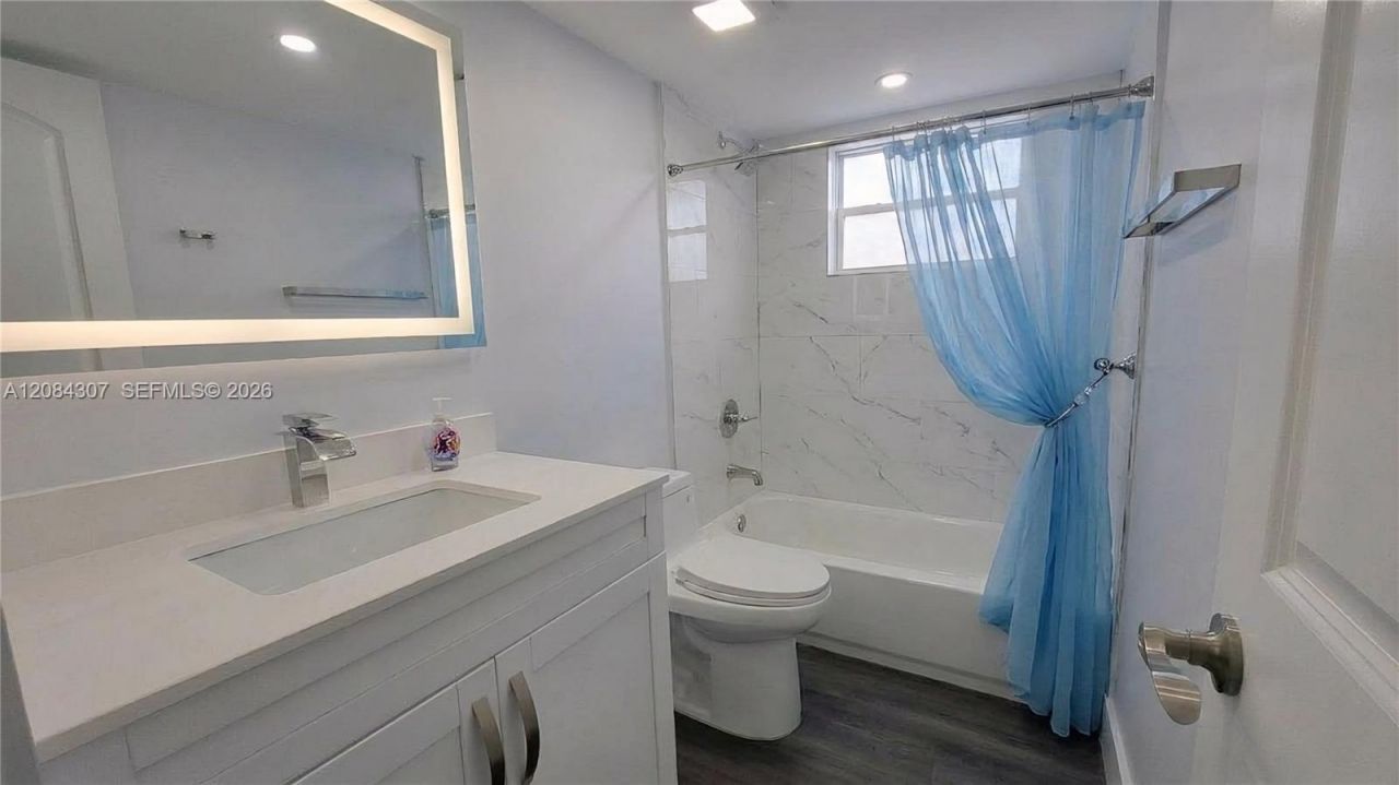 Please Call For Address, Unit 332, Miami, FL 33179 Photo