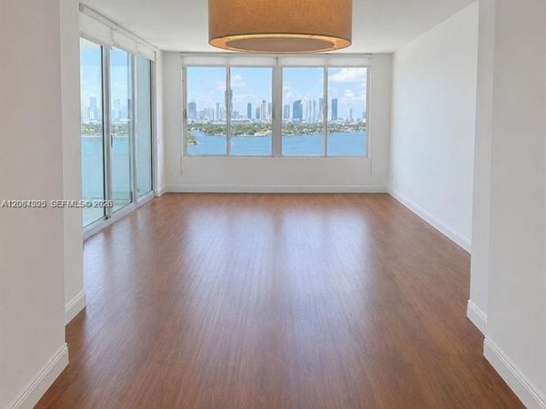 1200 West Ave , Unit 1206, Miami Beach, FL 33139