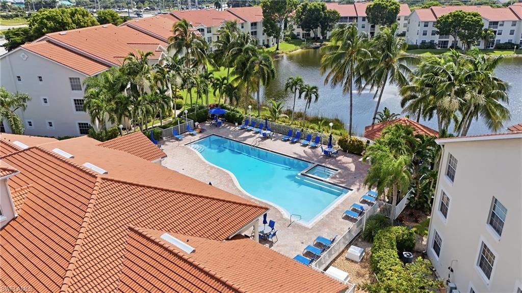 4670 Saint Croix Ln , Unit 627, Naples, FL 34109 Photo