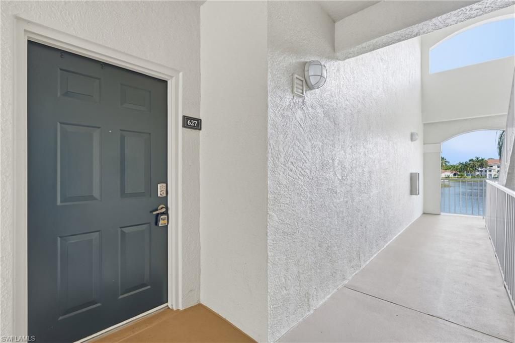 4670 Saint Croix Ln , Unit 627, Naples, FL 34109 Photo