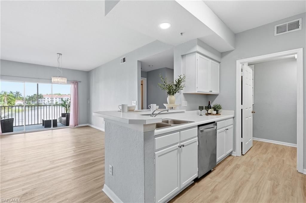 4670 Saint Croix Ln , Unit 627, Naples, FL 34109 Photo