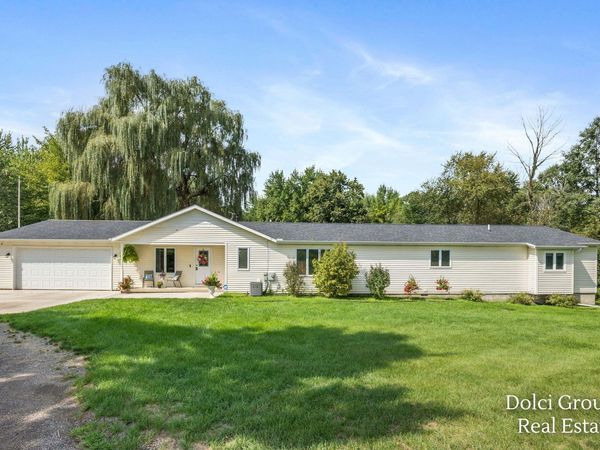2055 S Peters Road, Casnovia, MI 49318