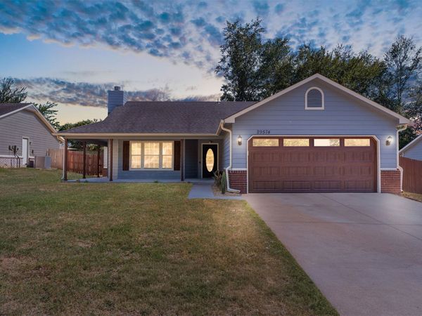 29574 E 160th Street S, Coweta, OK 74429