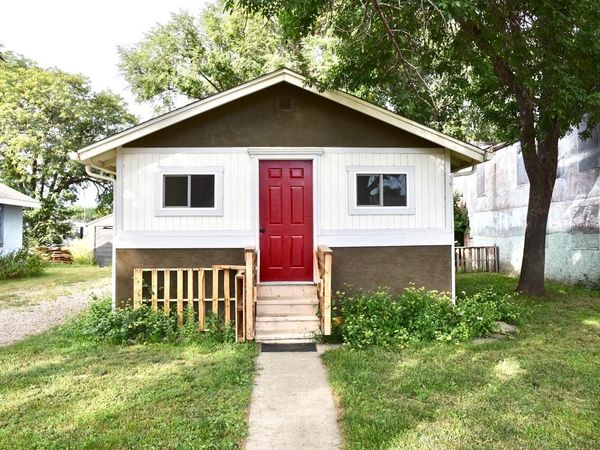 418 W Dakota Avenue, Pierre, SD 57501