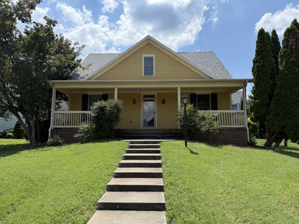 712 Mount Vernon Dr, Clarksville, TN 37043