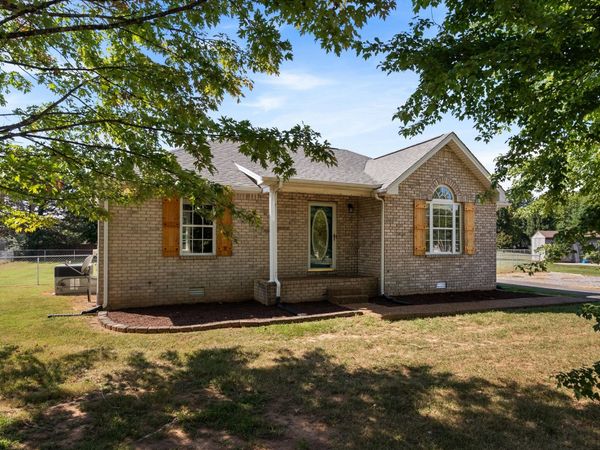 214 Westland St , Portland, TN 37148