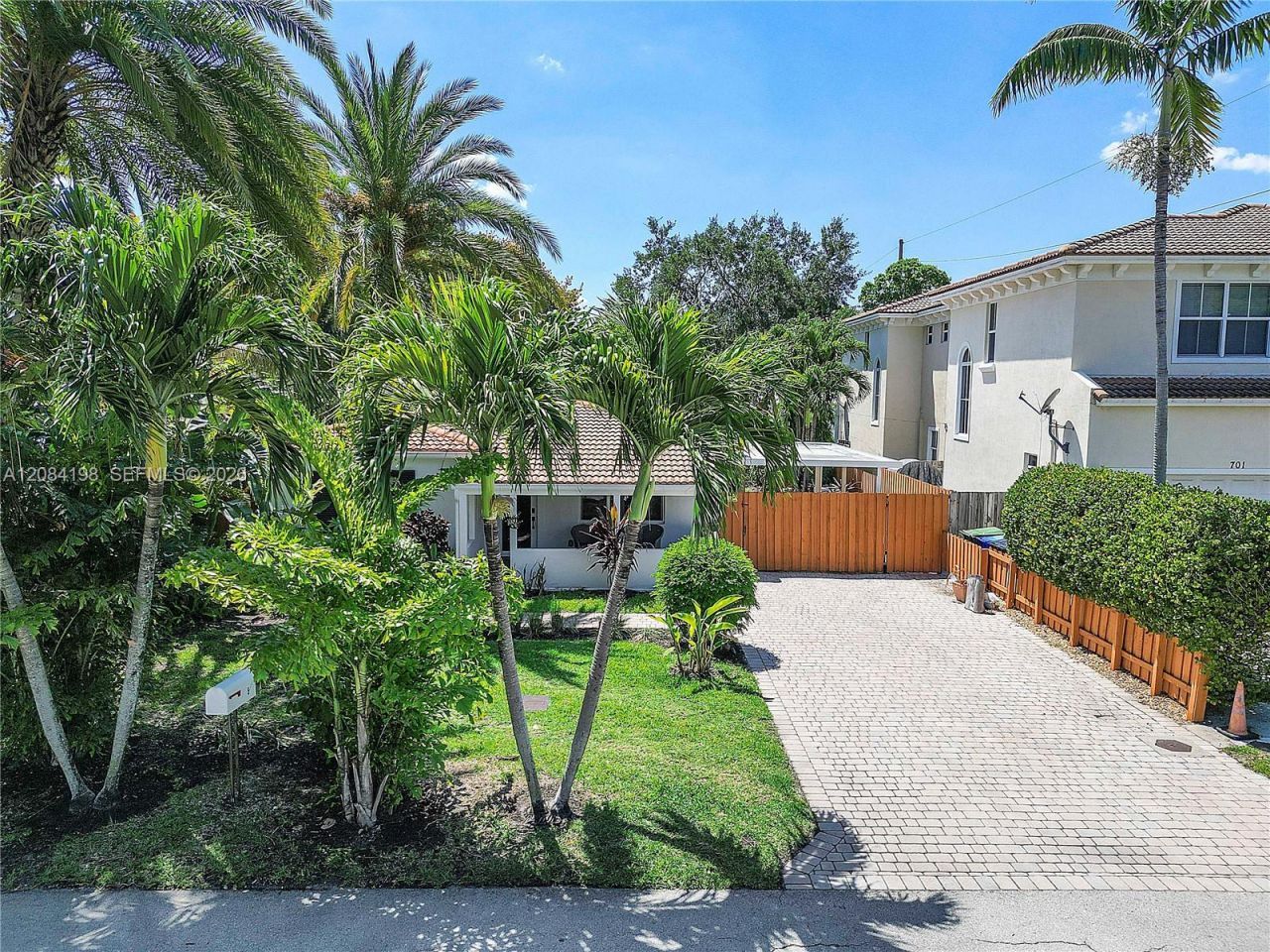 705 SW 8th Ave , Fort Lauderdale, FL 33315 Photo