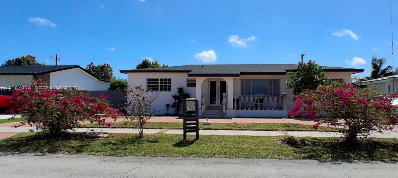 8240 SW 38th St , Miami, FL 33155 Photo