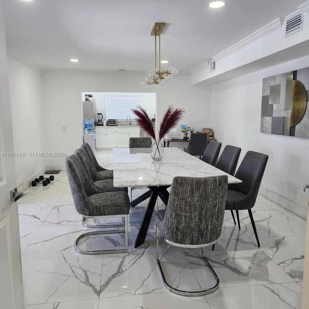 8240 SW 38th St , Miami, FL 33155 Photo