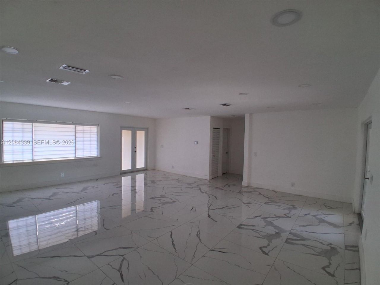 8240 SW 38th St , Miami, FL 33155 Photo