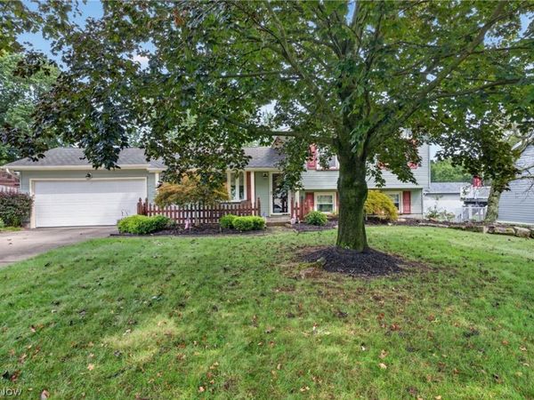 2370 Oak Trace Street , Youngstown, OH 44515