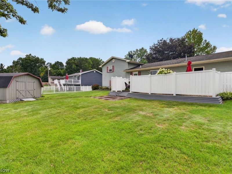 2379 Oak Trace Street, Youngstown, OH 44515 Photo 4