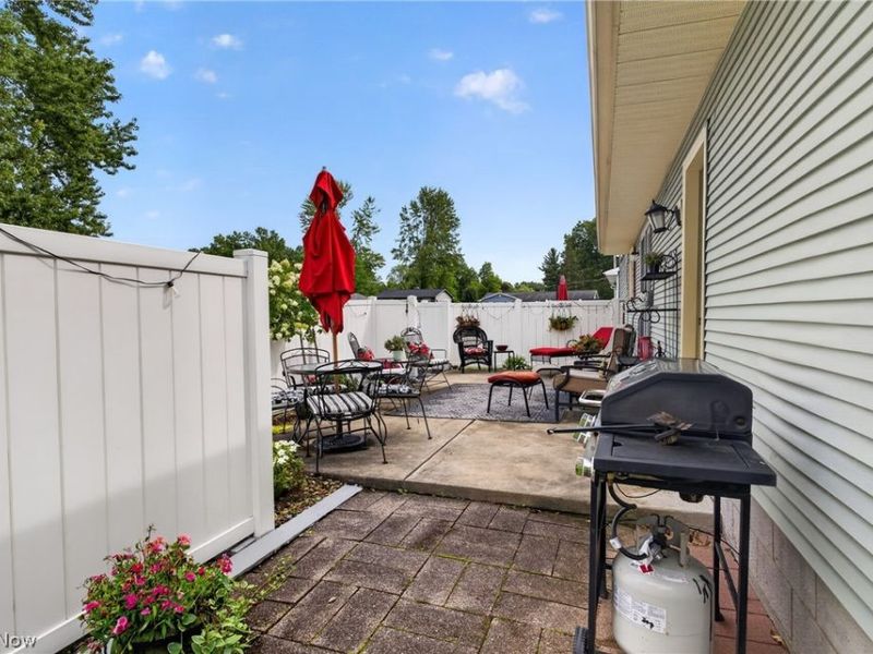 2379 Oak Trace Street, Youngstown, OH 44515 Photo 5