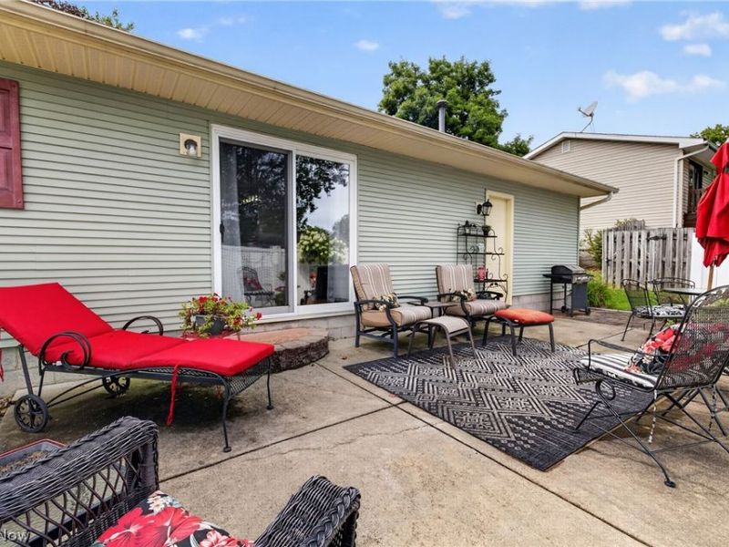 2379 Oak Trace Street, Youngstown, OH 44515 Photo 6