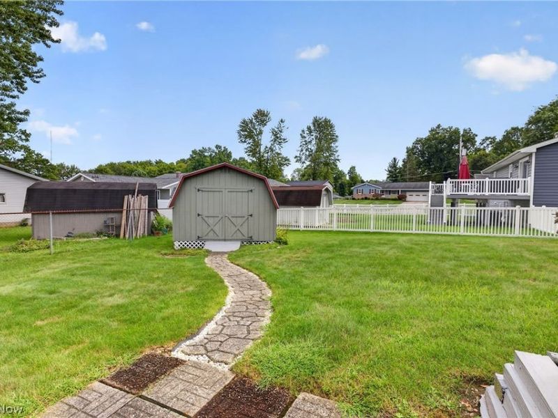 2379 Oak Trace Street, Youngstown, OH 44515 Photo 7